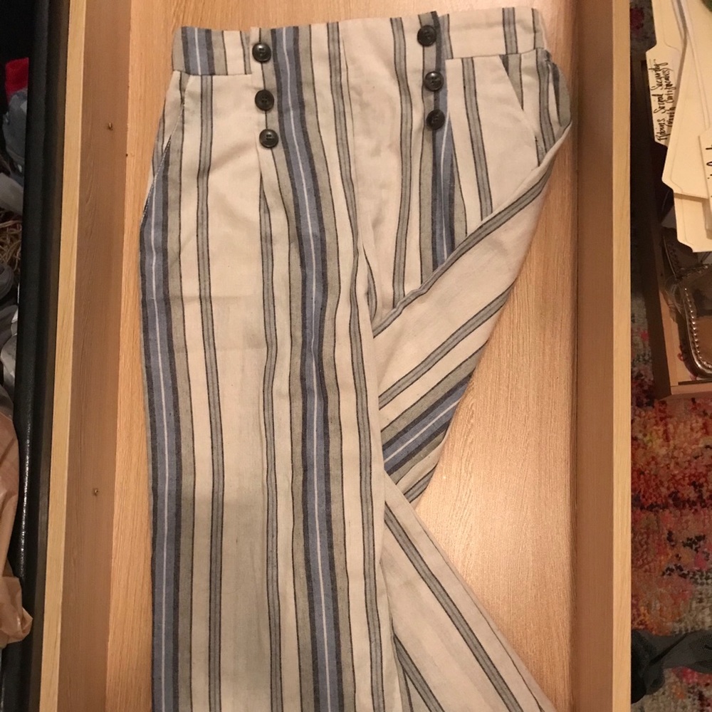 Super cute linen style pants